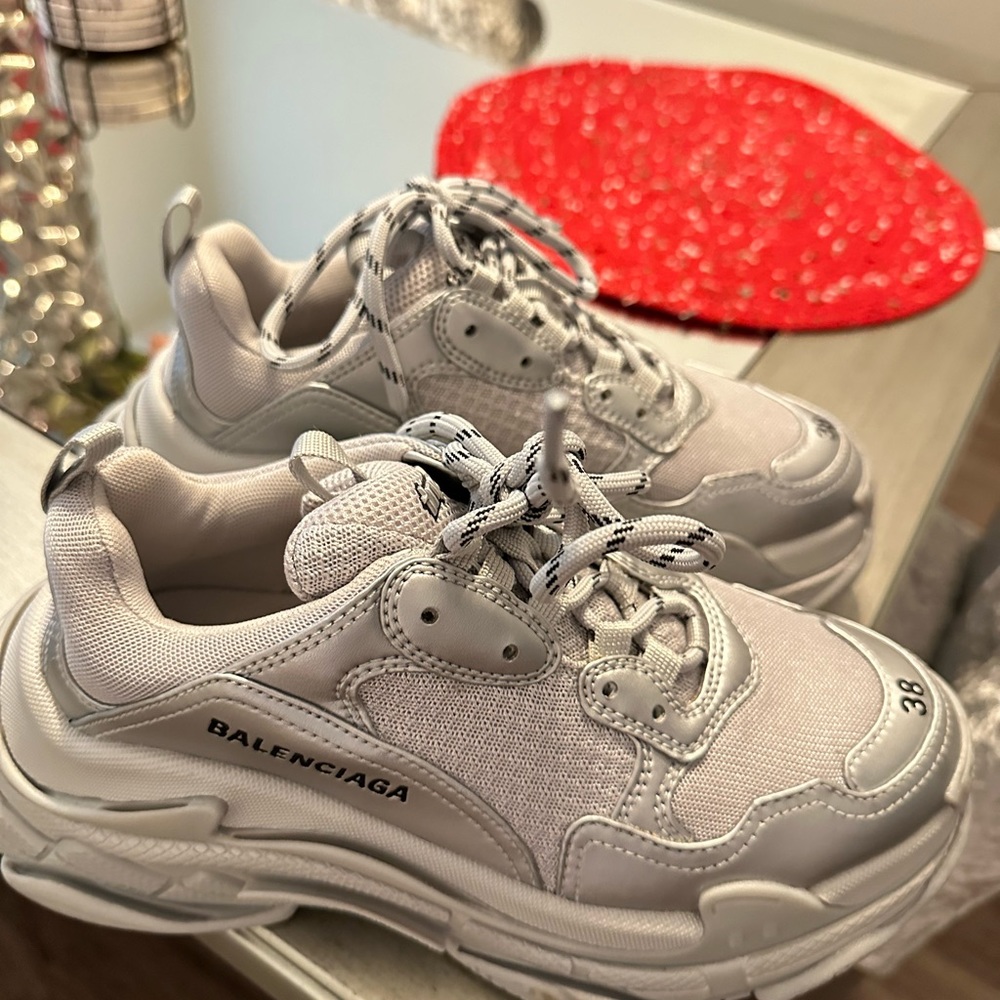 Balenciaga runner